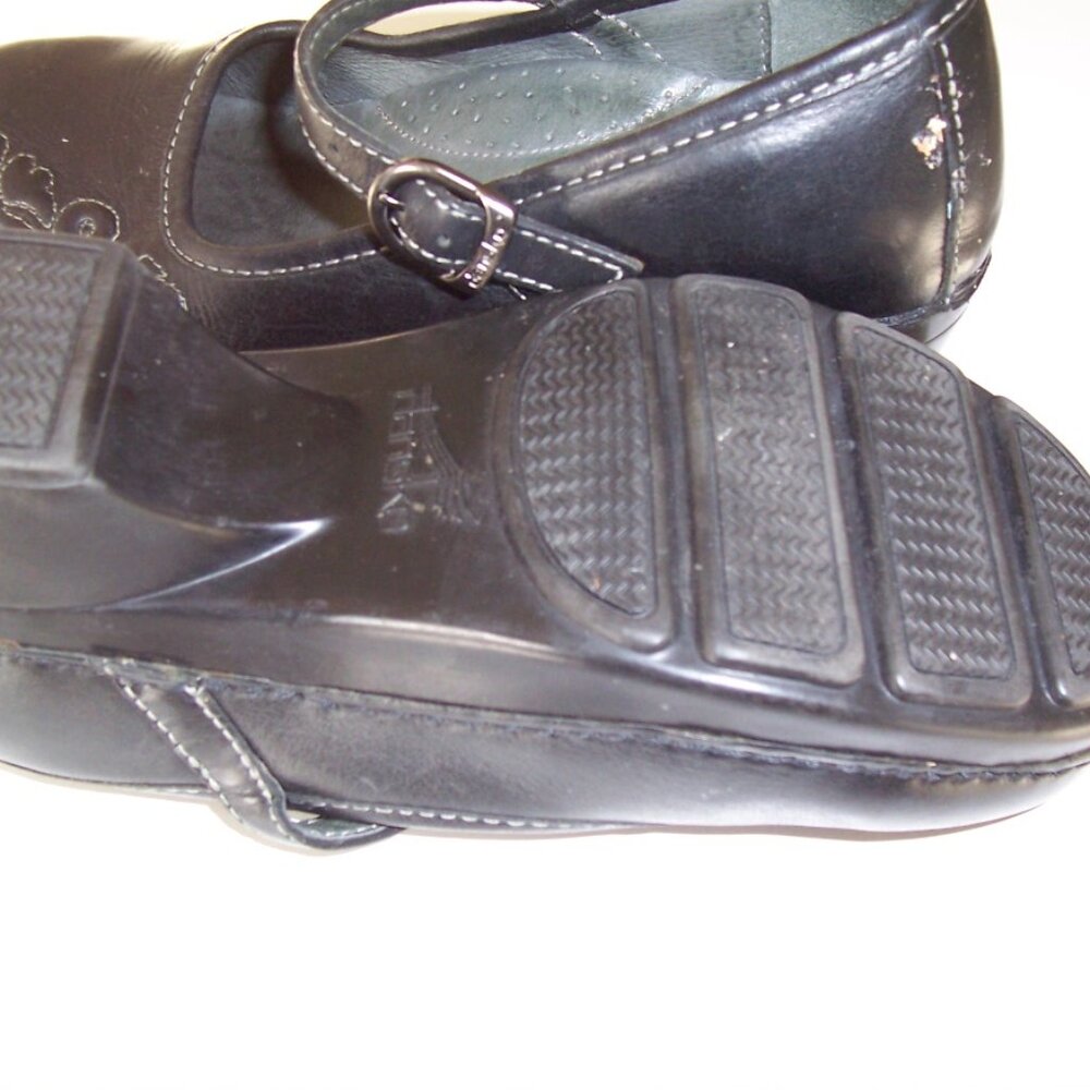 Dansko Mary Janes Black with Decorative Stitching Siz 6.5 - Picture 3 of 4